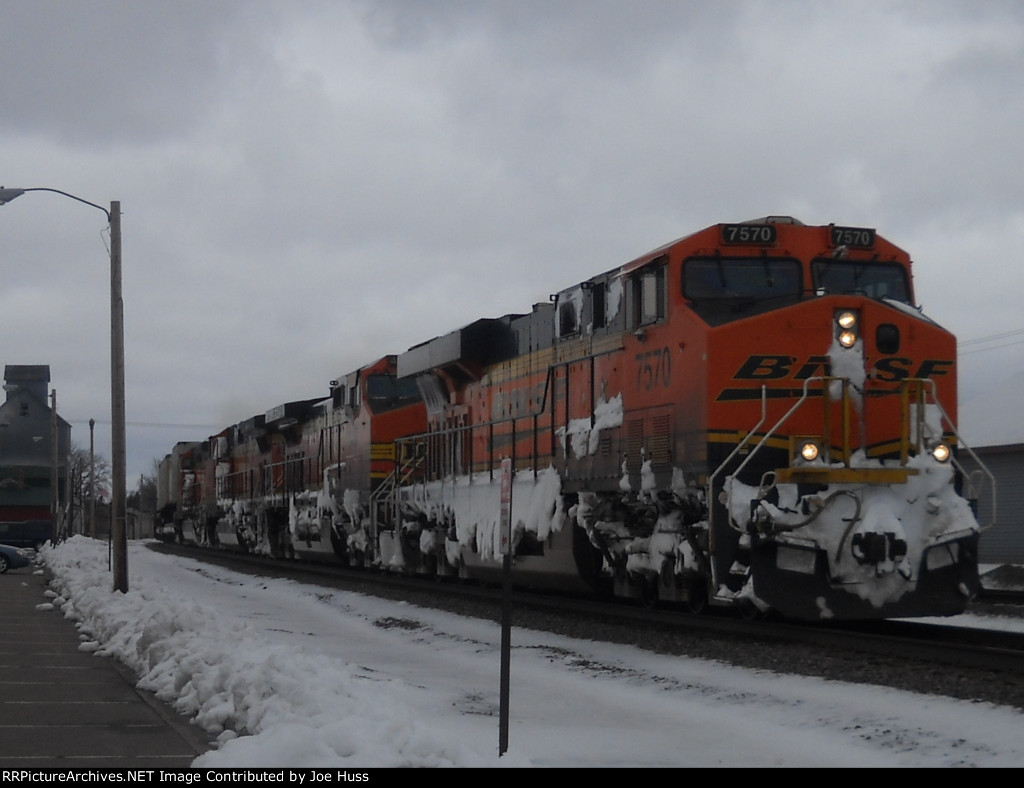 BNSF 7570 East